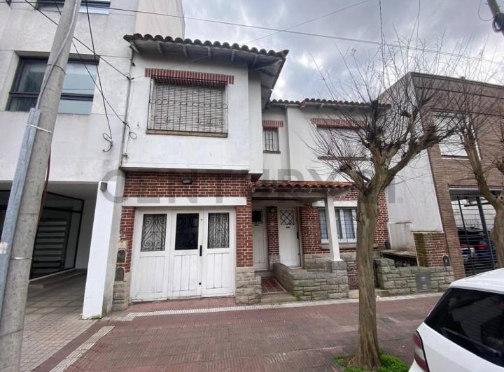 Casa · 98m² · 3 Ambientes · 1 Cochera