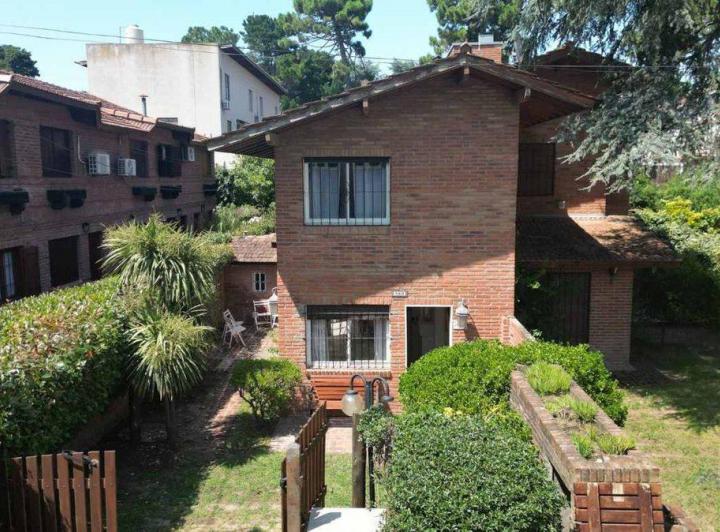 Casa · 64m² · 3 Ambientes · 1 Cochera