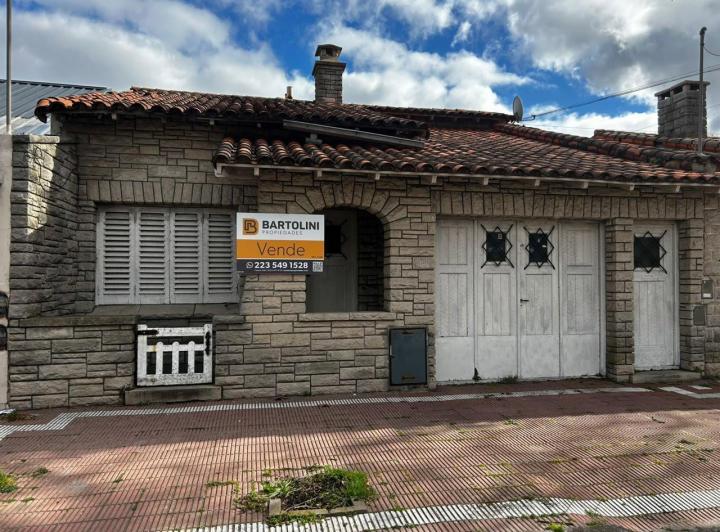Casa · 90m² · 3 Ambientes · 1 Cochera