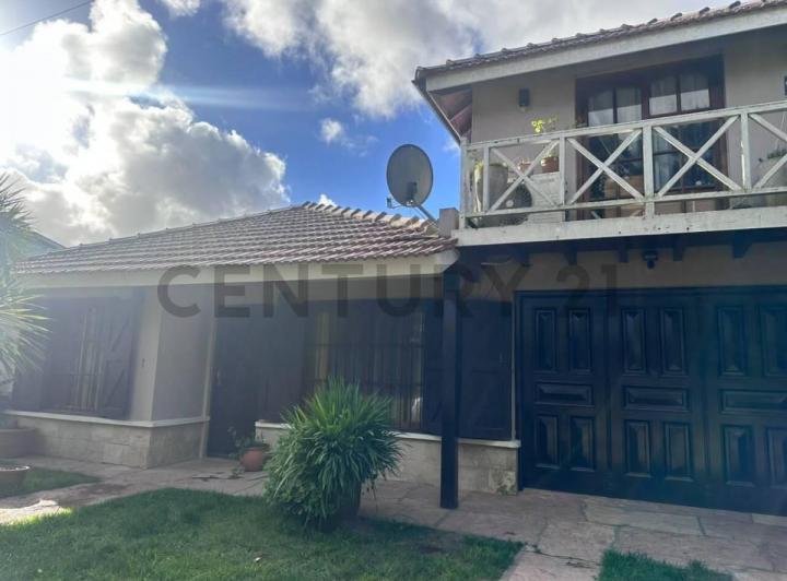 Casa · 120m² · 4 Ambientes · 1 Cochera