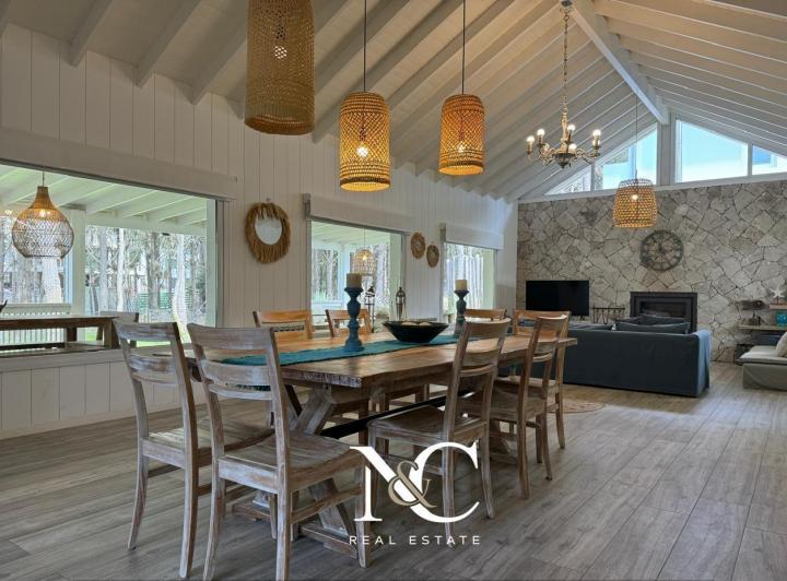 Casa · 160m² · 5 Ambientes
