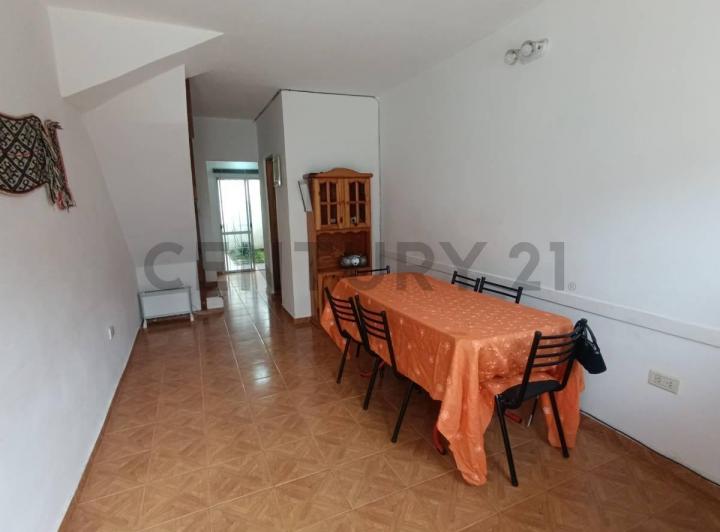 Casa · 49m² · 3 Ambientes · 1 Cochera