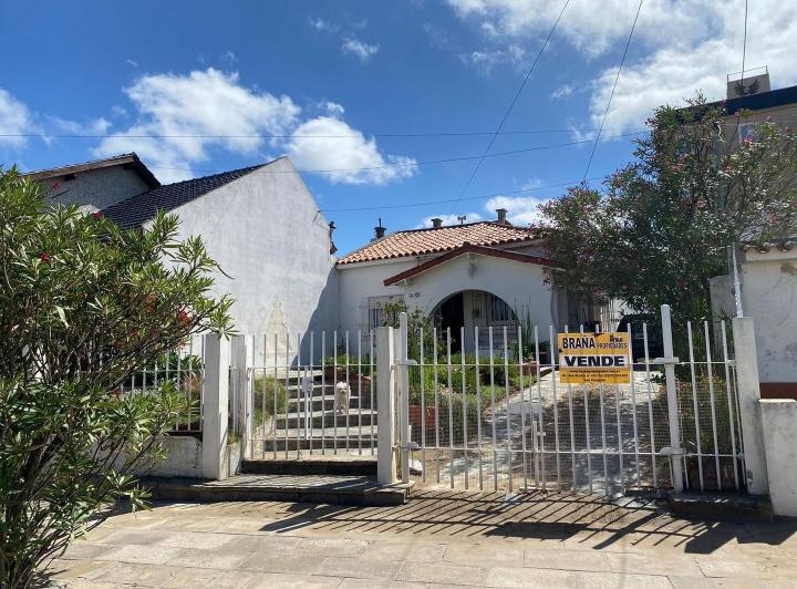 Casa · 98m² · 3 Ambientes · 1 Cochera
