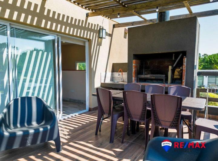 Casa · 160m² · 4 Ambientes · 1 Cochera