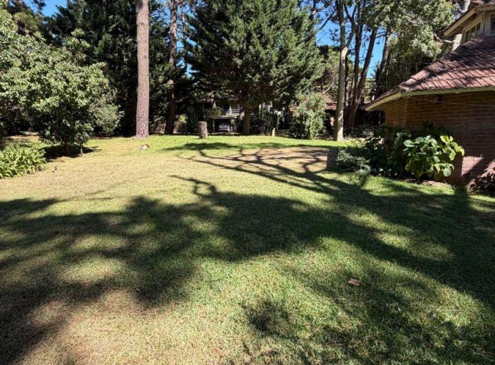 Terreno · 745m²