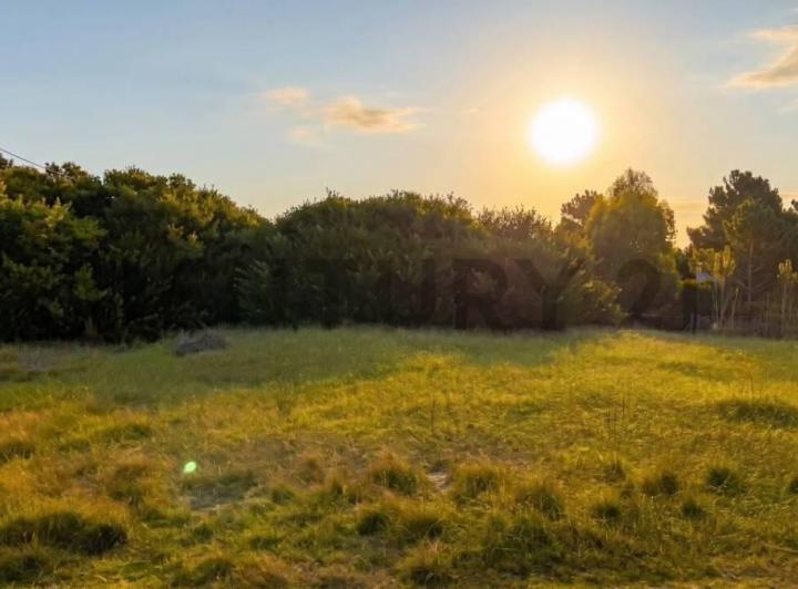 Terreno · 745m²