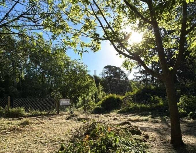 Terreno · 654m²