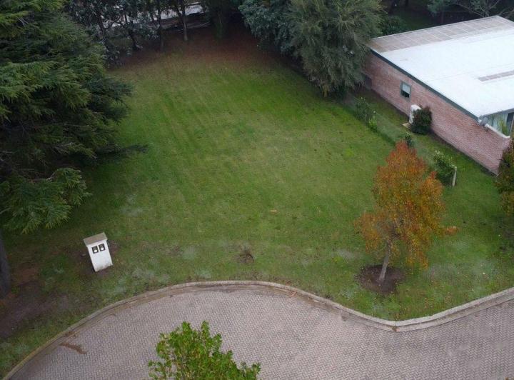 Terreno · 730m²