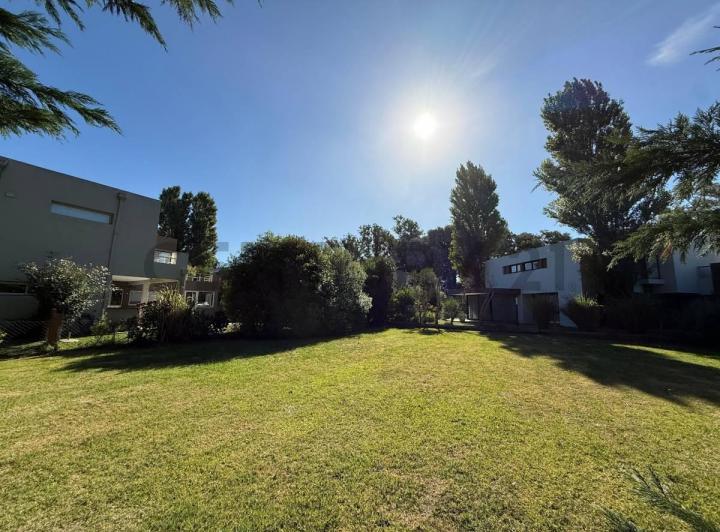 Terreno · 773m²