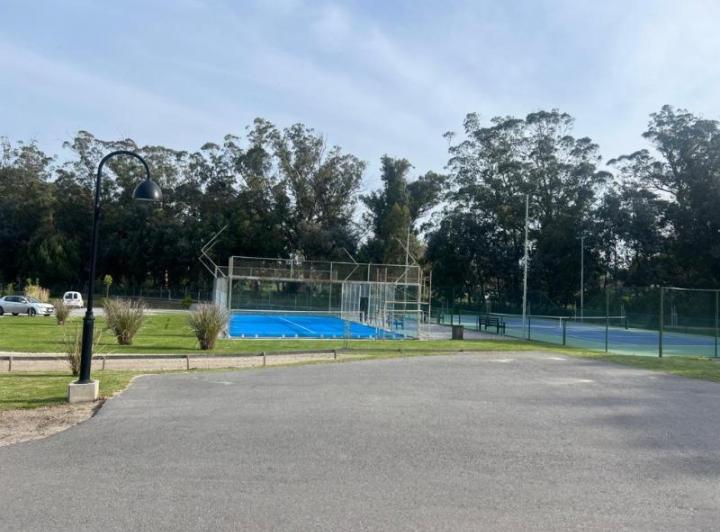 Terreno · 713m²