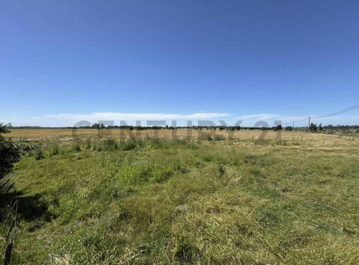 Terreno · 90m² · 3 Ambientes · 1 Cochera