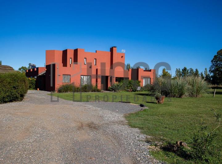 Quinta vacacional · 375m² · 7 Ambientes