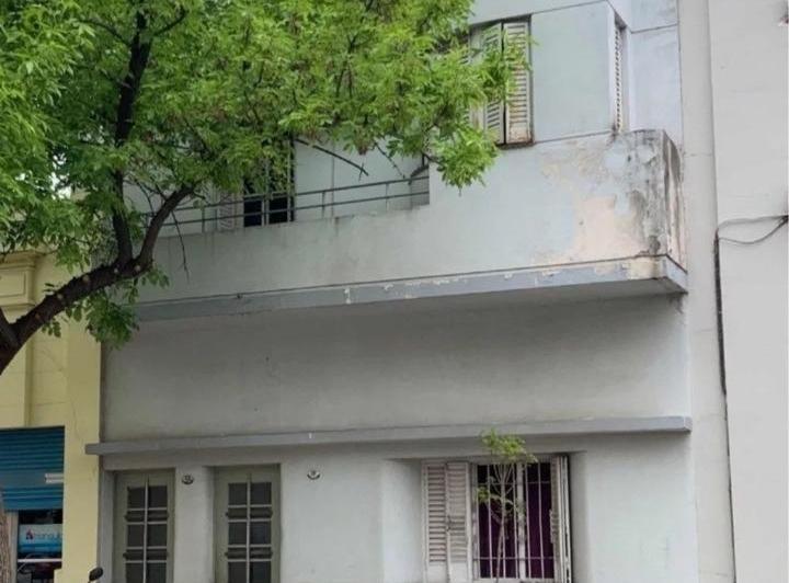 Casa · 160m² · 5 Ambientes · 1 Cochera