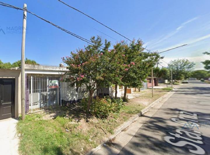 Casa · 220m² · 3 Ambientes · 1 Cochera