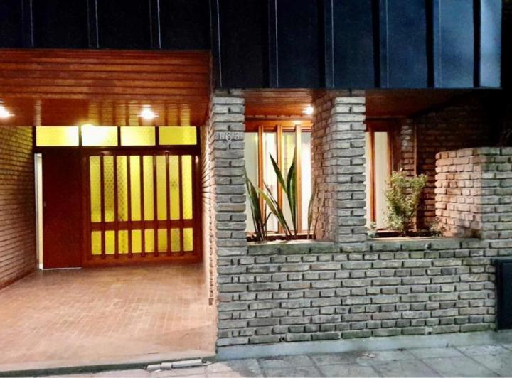 Casa · 180m² · 4 Ambientes · 1 Cochera