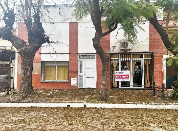Casa · 301m² · 2 Dormitorios