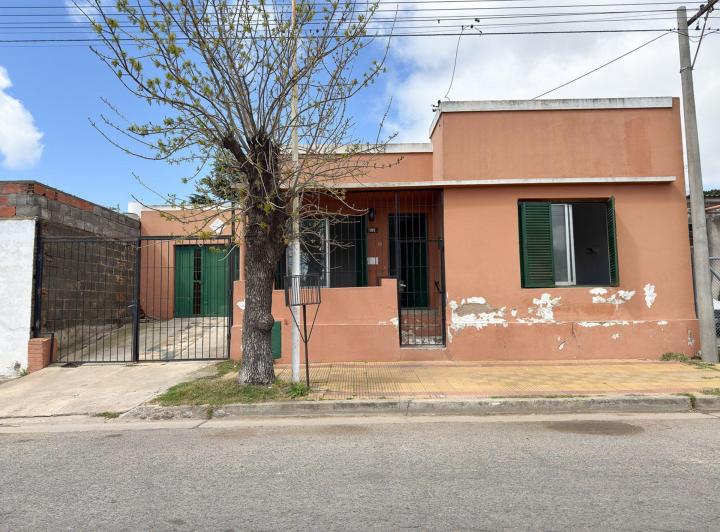 Casa · 130m² · 3 Ambientes · 1 Cochera