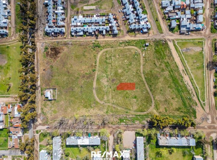 Terreno · 226m²