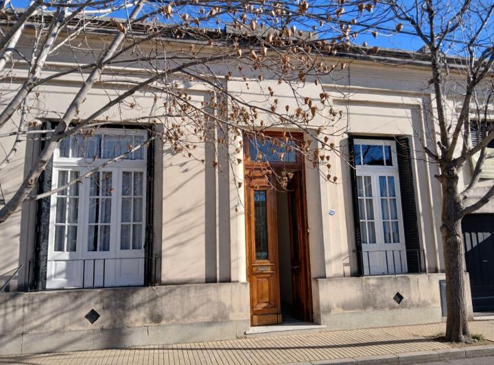 Casa · 214m² · 7 Ambientes · 1 Cochera