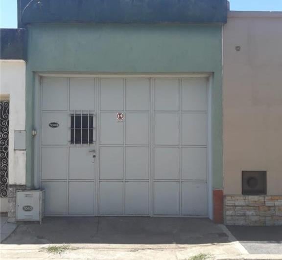 Depósito · 127m²