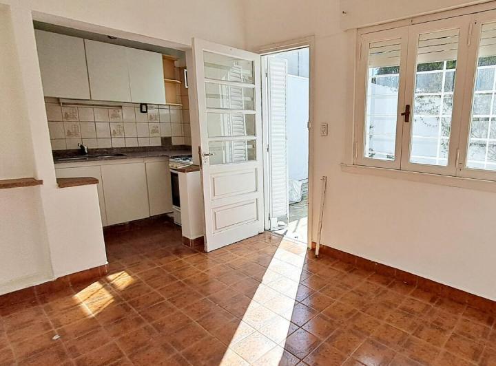 Casa · 110m² · 6 Ambientes · 1 Cochera