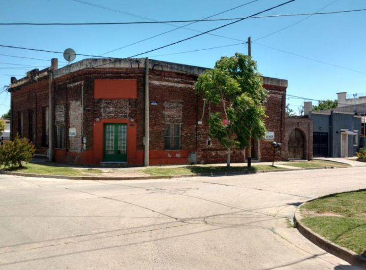 Casa · 128m² · 4 Ambientes · 1 Cochera