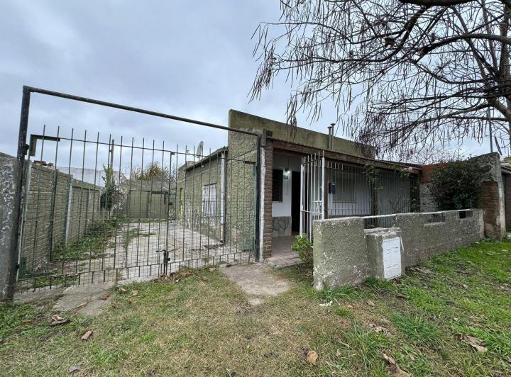 Casa · 1m² · 4 Ambientes