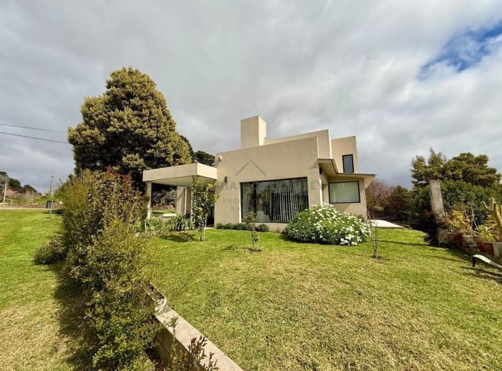 Casa · 167m² · 5 Ambientes · 1 Cochera