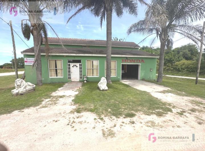 Casa · 330m² · 4 Ambientes · 2 Cocheras