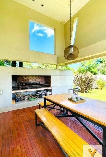 Casa · 152m² · 4 Ambientes · 2 Cocheras