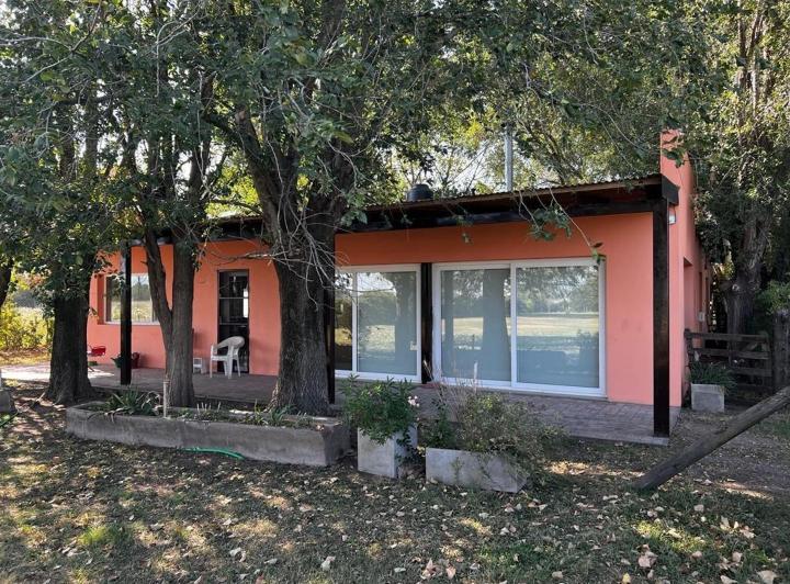 Casa · 220m² · 4 Ambientes · 1 Cochera