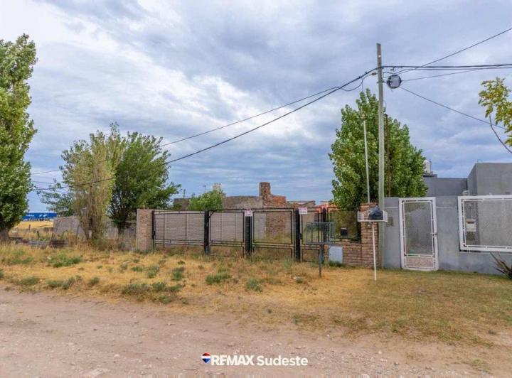 Terreno · 235m²