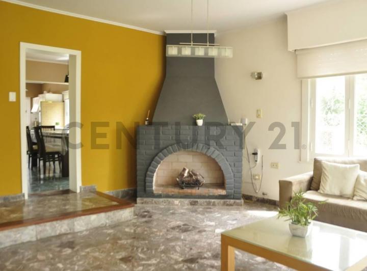 Casa · 72m² · 2 Ambientes · 2 Cocheras