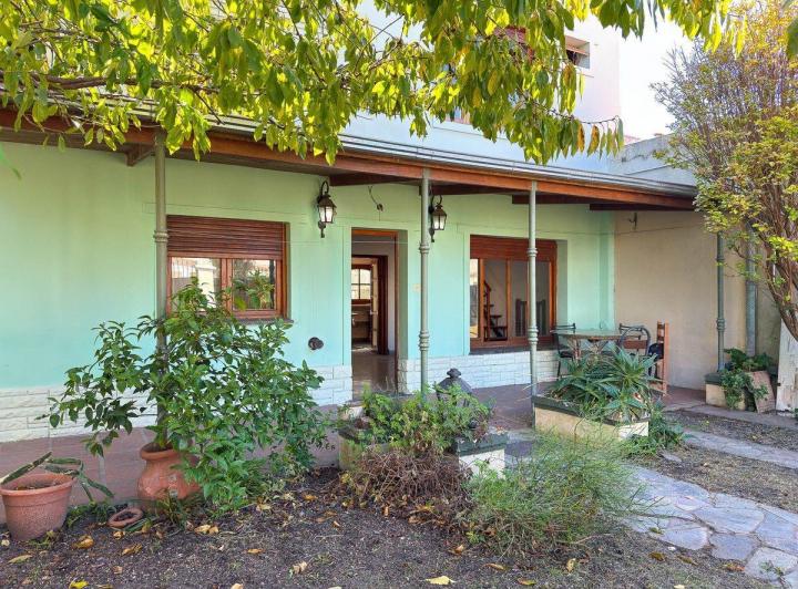 Casa · 131m² · 5 Ambientes · 1 Cochera