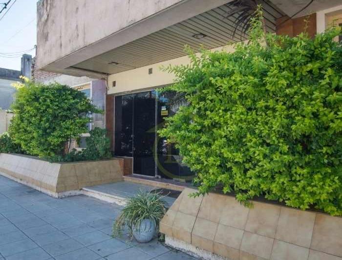 Edificio · 715m²