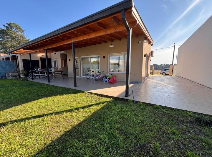Casa · 152m² · 6 Ambientes · 1 Cochera