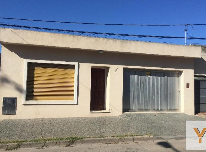 Casa · 160m² · 4 Ambientes · 1 Cochera