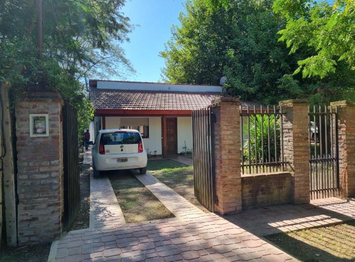Casa · 90m² · 6 Ambientes · 1 Cochera