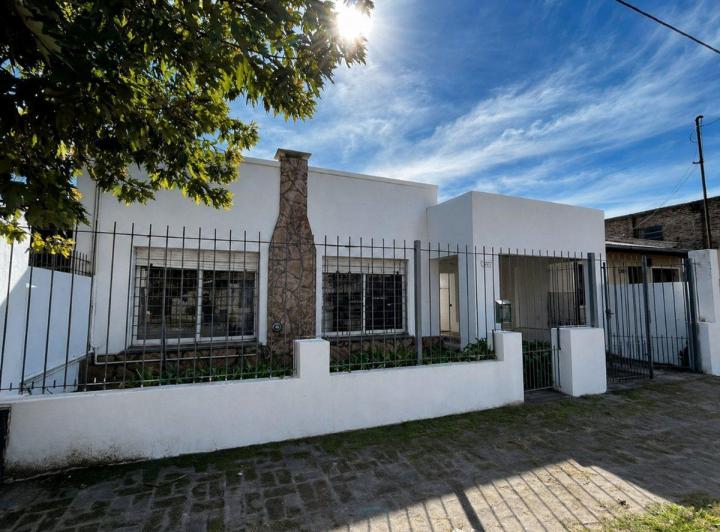 Casa · 55m² · 3 Ambientes · 1 Cochera