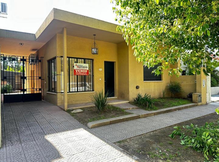 Casa · 98m² · 3 Ambientes · 1 Cochera
