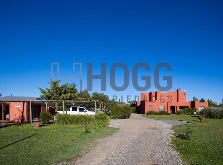 Casa · 375m² · 7 Ambientes