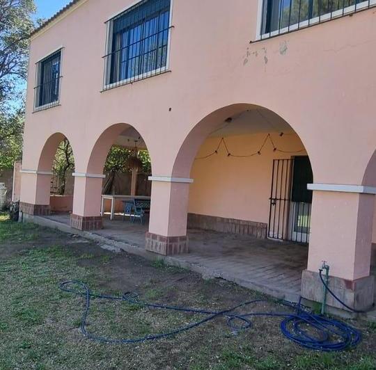 Casa · 488m² · 8 Dormitorios