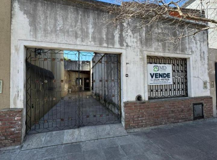 Casa · 213m² · 4 Ambientes · 1 Cochera
