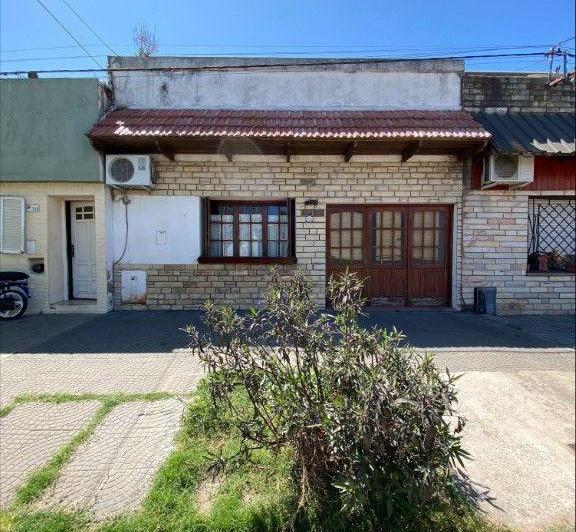 Casa · 160m² · 5 Ambientes · 1 Cochera
