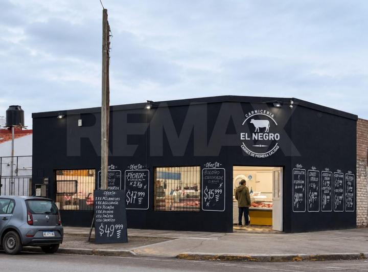 Local comercial · 232m²