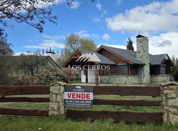 Casa · 86m² · 4 Ambientes · 1 Cochera