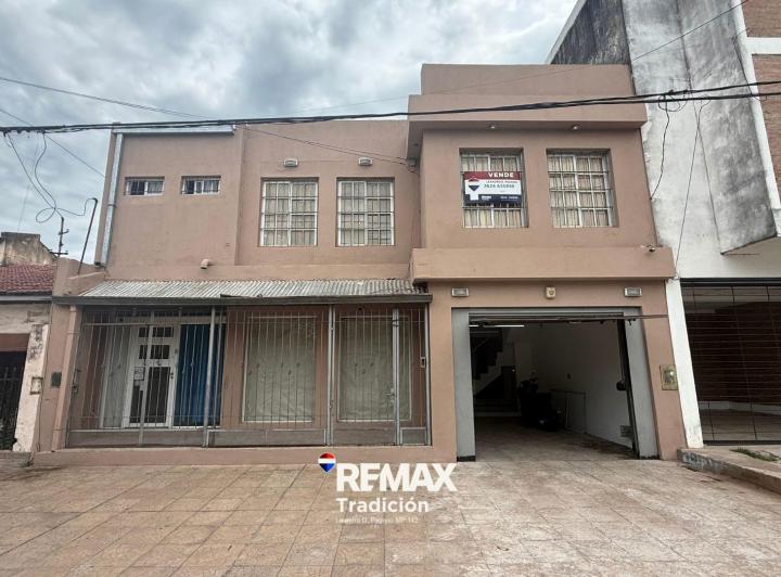 Casa · 255m² · 5 Ambientes · 1 Cochera