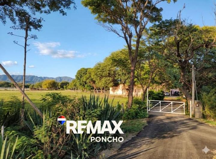 Quinta vacacional · 350m² · 6 Dormitorios · 1 Cochera