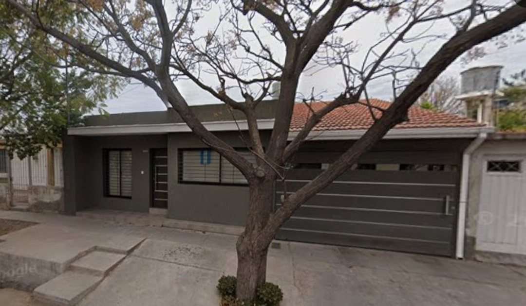 CASA EN VENTA EN GODOY CRUZ-MZA