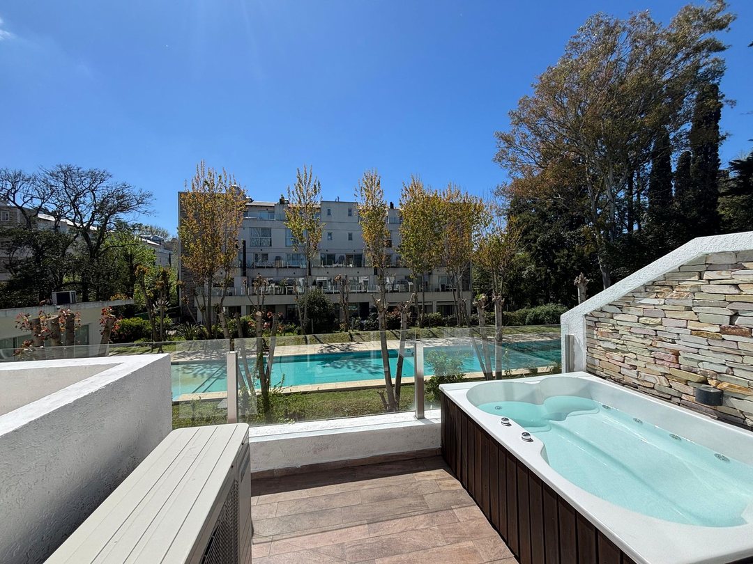 2 AMBIENTES MAIN PARK COCHERA PARRILLA JACUZZI